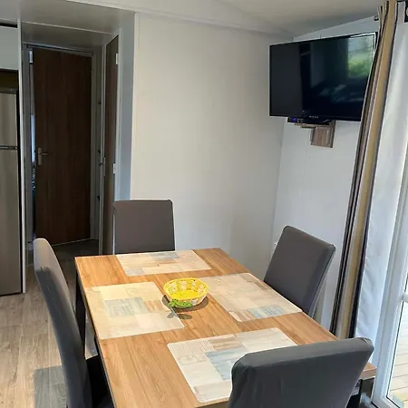 Mobil-home Confort Avec Clim キャンプ場 *